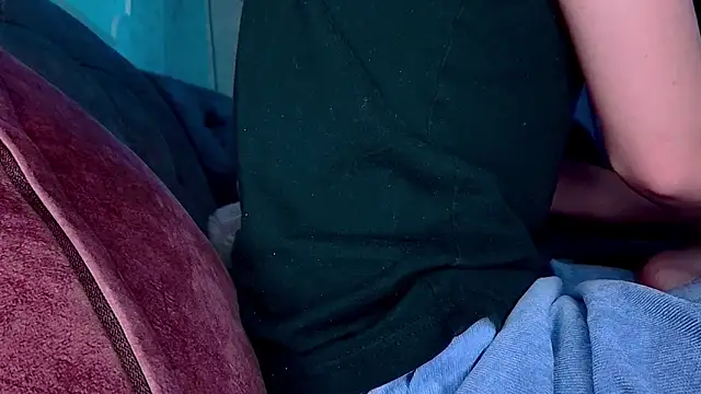 Snapshot of AgnesMillerS chatting on 4, 12, 2024 AgnesMillerS online show from 4, 12, 2024