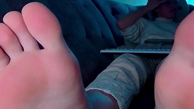 Snapshot of AgnesMillerS chatting on 12, 12, 2024 AgnesMillerS online show from 12, 12, 2024