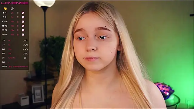 ZaraCreedon online show from 28, 1, 2025