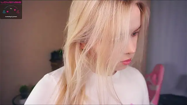 ZaraCreedon online show from 19, 3, 2025