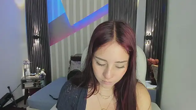 emily layton online show from 18, 12, 2025