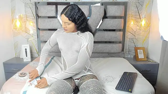 Alison Chan  online show from 11, 3, 2026