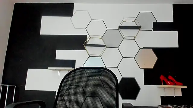 Snapshot of alondrabigtits chatting on 10, 3, 2025 alondrabigtits online show from 10, 3, 2025