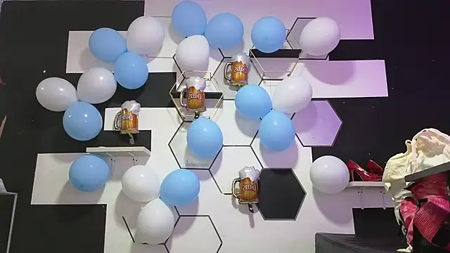 Snapshot of alondrabigtits chatting on 27, 9, 2025 alondrabigtits online show from 27, 9, 2025