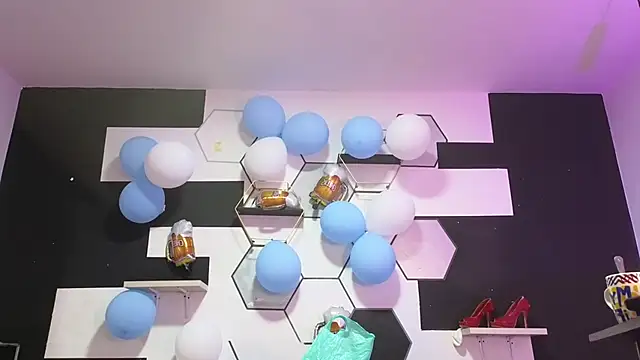 Snapshot of alondrabigtits chatting on 6, 10, 2025 alondrabigtits online show from 6, 10, 2025