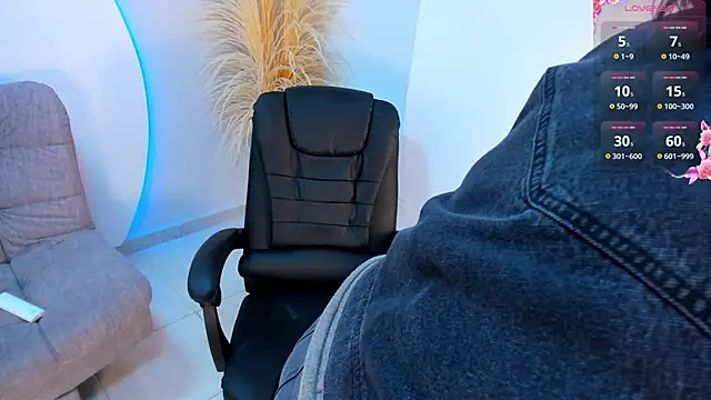 Ada Monroe10 online show from 19, 9, 2025