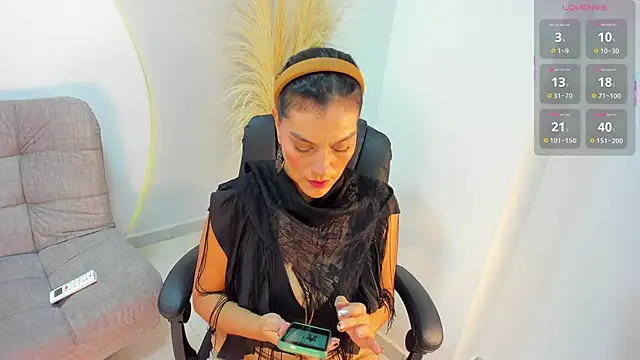 Ada Monroe10 online show from 22, 10, 2025