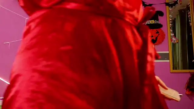 Snapshot of RileySkye chatting on 17, 10, 2025 RileySkye online show from 17, 10, 2025