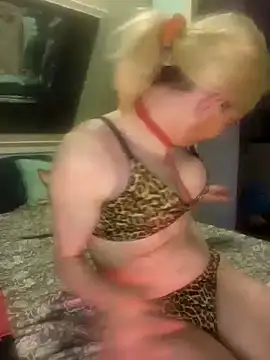 Snapshot of Doggyray44 chatting on 17, 4, 2026 Doggyray44 online show from 17, 4, 2026
