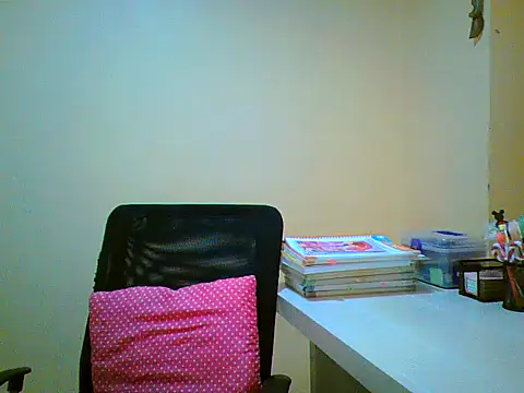 Snapshot of maliamiller chatting on 12, 2, 2026 maliamiller online show from 12, 2, 2026