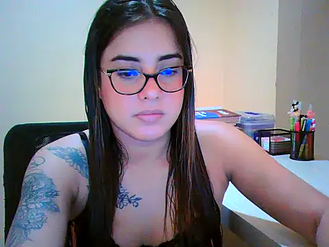 Snapshot of maliamiller chatting on 25, 2, 2026 maliamiller online show from 25, 2, 2026