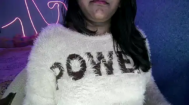 expression queen online show from 2, 2, 2025