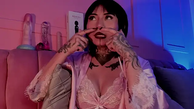 Snapshot of Evangeline_bell chatting on 1, 2, 2025 Evangeline bell online show from 1, 2, 2025