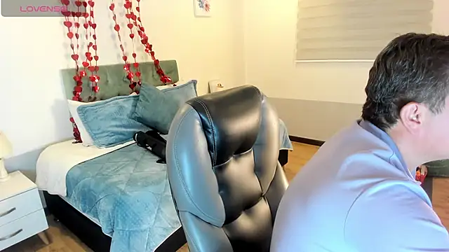 Sam and molly  online show from 19, 2, 2025