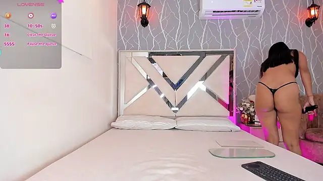 vanessa guzman2 online show from 18, 1, 2025