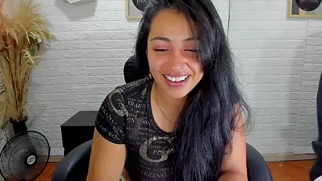 Aisha 09 online show from 6, 3, 2025