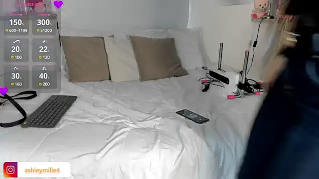  ashleymiller online show from 5, 3, 2025