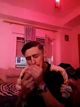 jovenestraviesos online show from 17, 3, 2025