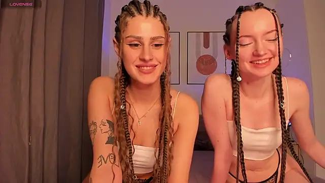 Snapshot of charmerss chatting on 2, 5, 2026 charmerss online show from 2, 5, 2026