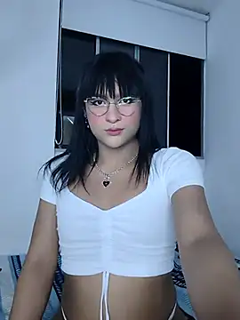 Snapshot of Kiitygirl chatting on 6, 11, 2025 Kiitygirl online show from 6, 11, 2025