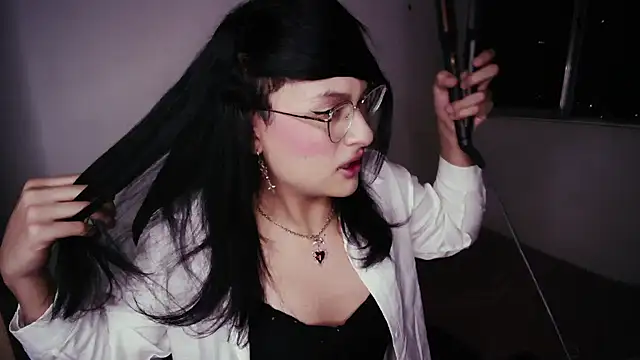 Kiitygirl online show from 9, 1, 2026