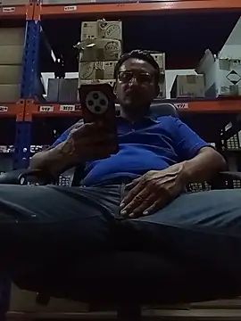 Andresguz35 online show from 30, 10, 2025