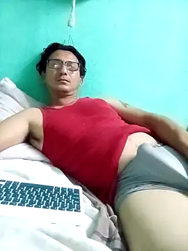 Andresguz35 online show from 11, 2, 2026