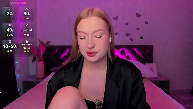 Emma  Leee online show from 6, 10, 2025