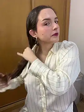Snapshot of tatianaAlvarez1 chatting on 19, 12, 2024 tatianaAlvarez1 online show from 19, 12, 2024