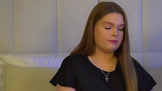 CrystalLyons online show from 3, 3, 2026