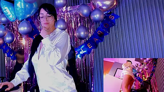 Snapshot of aura-baker chatting on 8, 3, 2025 aura-baker online show from 8, 3, 2025