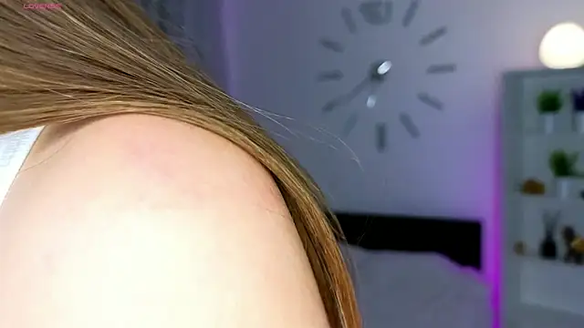 Snapshot of aryamirelle chatting on 12, 12, 2024 aryamirelle online show from 12, 12, 2024