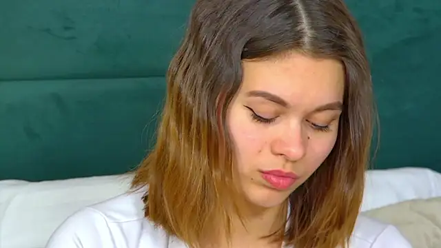 PollyLanders online show from 5, 2, 2025