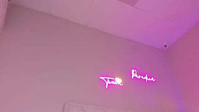 Snapshot of dani_skinny_ chatting on 11, 9, 2025 dani skinny  online show from 11, 9, 2025