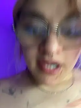 Snapshot of SophiaWeestt99 chatting on 6, 7, 2026 SophiaWeestt99 online show from 6, 7, 2026