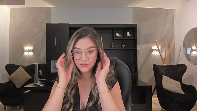 Snapshot of RebeccaHudson chatting on 11, 2, 2025 RebeccaHudson online show from 11, 2, 2025