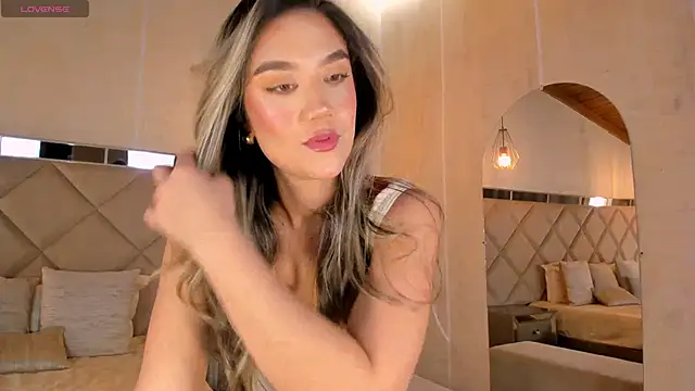 Snapshot of RebeccaHudson chatting on 12, 2, 2025 RebeccaHudson online show from 12, 2, 2025