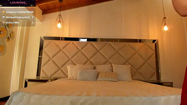 Snapshot of RebeccaHudson chatting on 14, 2, 2025 RebeccaHudson online show from 14, 2, 2025