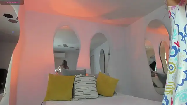 Snapshot of RebeccaHudson chatting on 7, 3, 2025 RebeccaHudson online show from 7, 3, 2025