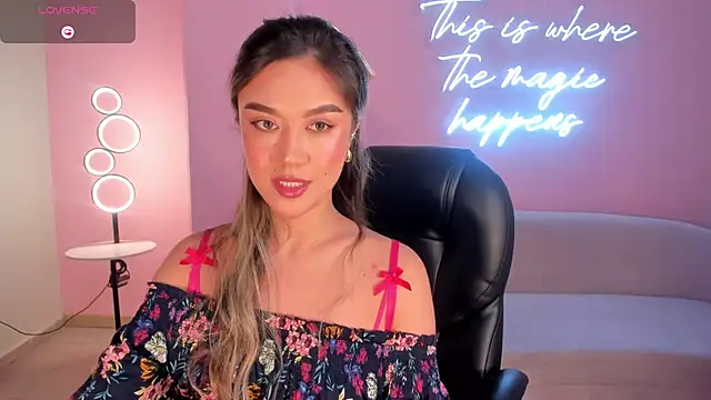 Snapshot of RebeccaHudson chatting on 14, 3, 2025 RebeccaHudson online show from 14, 3, 2025