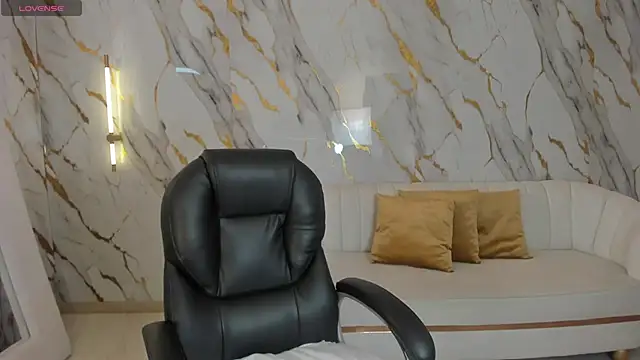 Snapshot of RebeccaHudson chatting on 18, 9, 2025 RebeccaHudson online show from 18, 9, 2025