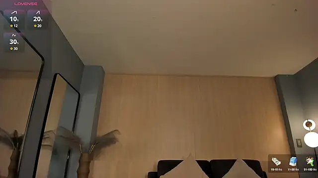 Snapshot of RebeccaHudson chatting on 25, 9, 2025 RebeccaHudson online show from 25, 9, 2025