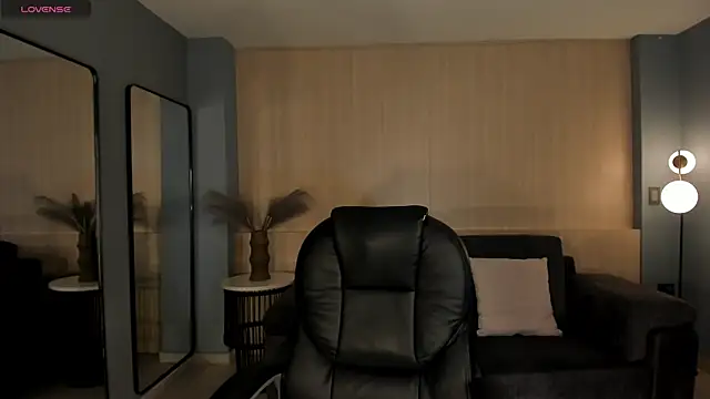 Snapshot of RebeccaHudson chatting on 26, 9, 2025 RebeccaHudson online show from 26, 9, 2025