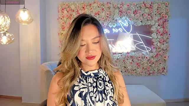 Snapshot of RebeccaHudson chatting on 13, 10, 2025 RebeccaHudson online show from 13, 10, 2025