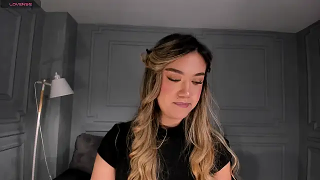 RebeccaHudson online show from 18, 4, 2026