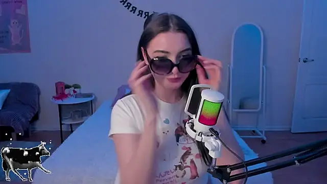 Snapshot of Taste_Jennyy chatting on 8, 12, 2024 Taste Jennyy online show from 8, 12, 2024