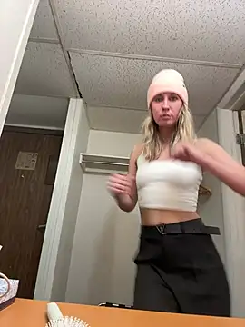 Snapshot of M1ssyk1ssy chatting on 29, 12, 2024 M1ssyk1ssy online show from 29, 12, 2024