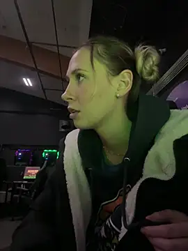 Snapshot of M1ssyk1ssy chatting on 16, 1, 2025 M1ssyk1ssy online show from 16, 1, 2025