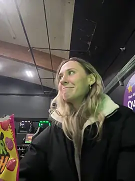 Snapshot of M1ssyk1ssy chatting on 28, 1, 2025 M1ssyk1ssy online show from 28, 1, 2025