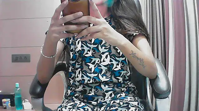 Snapshot of collage_hoty chatting on 16, 9, 2025 collage hoty online show from 16, 9, 2025